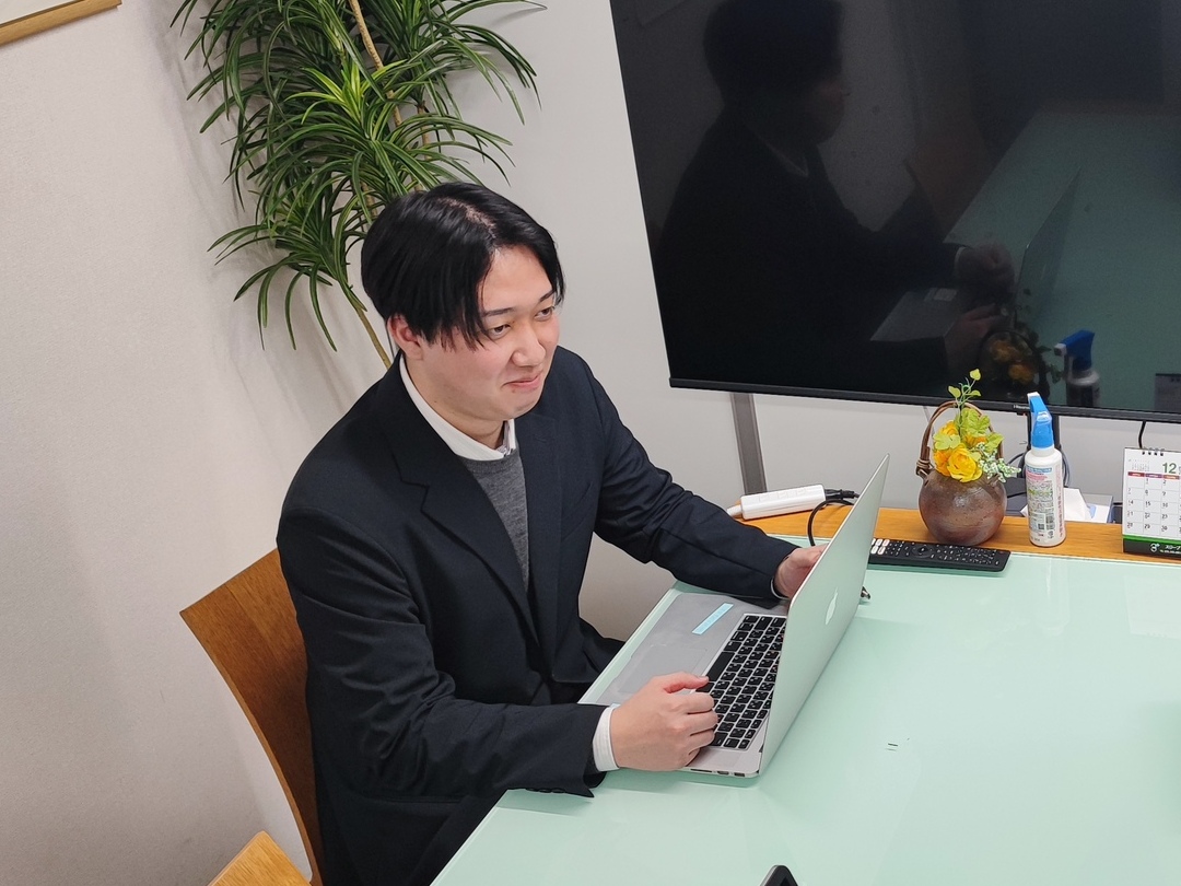 システム部